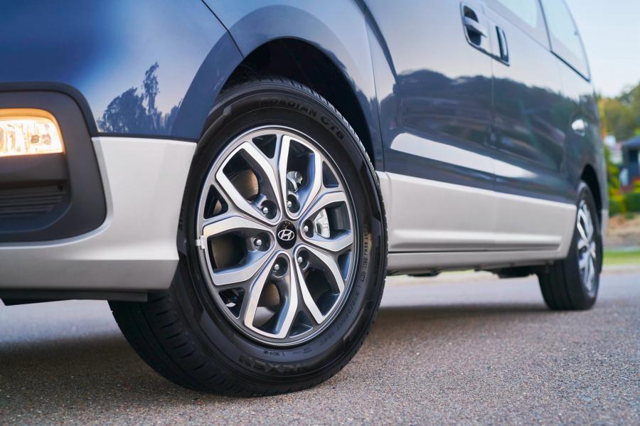 Детали экстерьера Hyundai iMax Elite 2018 года  (фото 4 из 8)